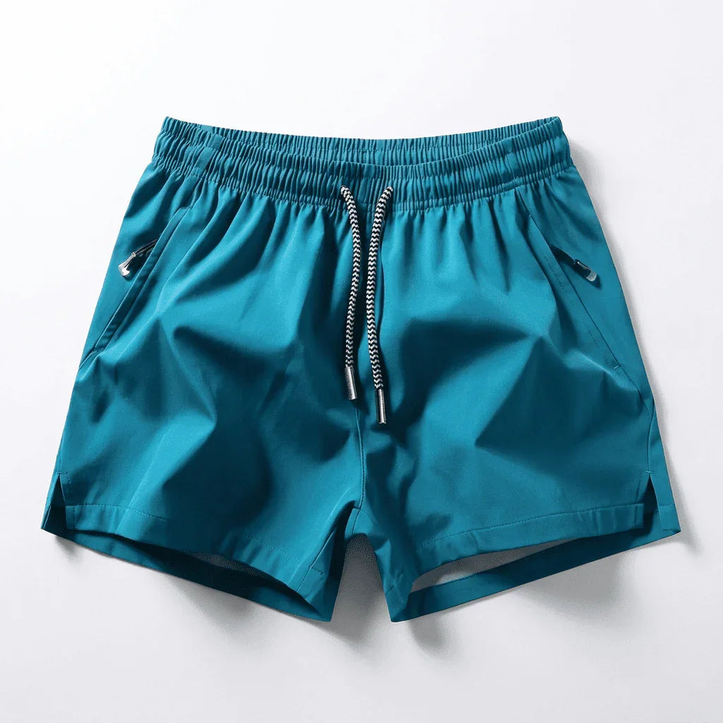 Short de sport Ethan™ confectionné dans un tissu hautement mobile, à séchage rapide et ultra-extensible