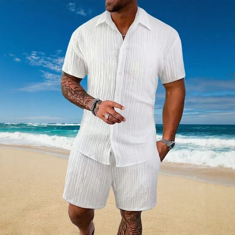 Ensemble Gael™ en soie glacée avec t-shirt à manches courtes et short réglable