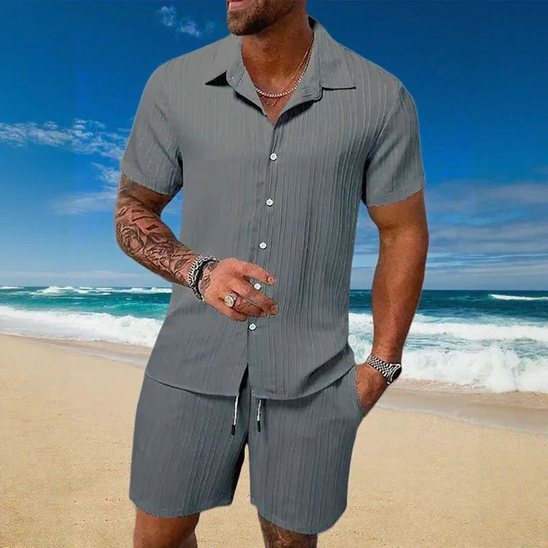 Ensemble Gael™ en soie glacée avec t-shirt à manches courtes et short réglable