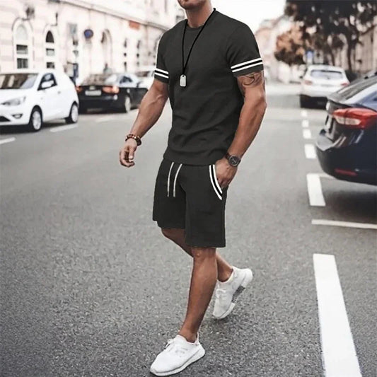 Ensemble Nexor™ avec détails contrastants et un style sport décontracté