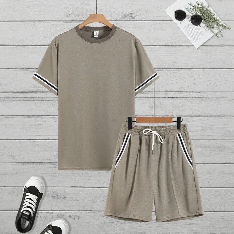Ensemble Nexor™ avec détails contrastants et un style sport décontracté