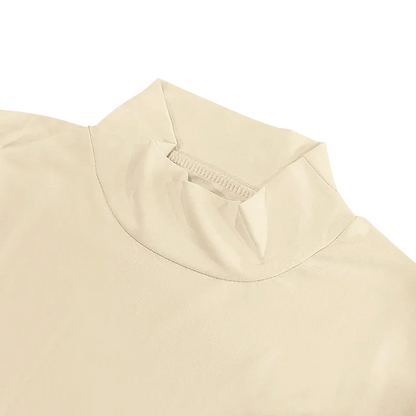 T-shirt à col montant au design sobre